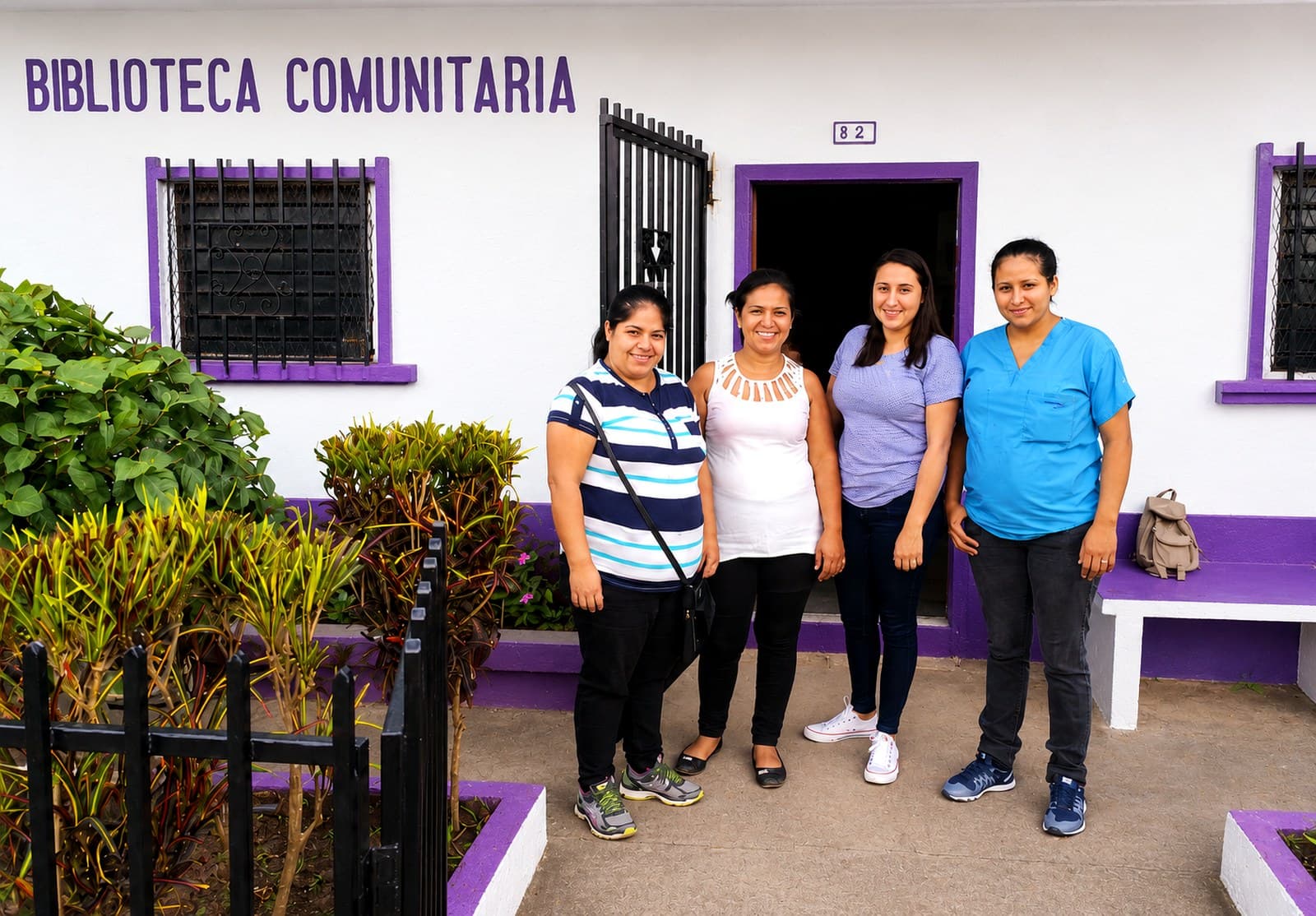 Círculo de Amigas Foundation staff at the community library in Jinotega
